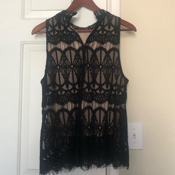 More lace - Picture 2 of 2